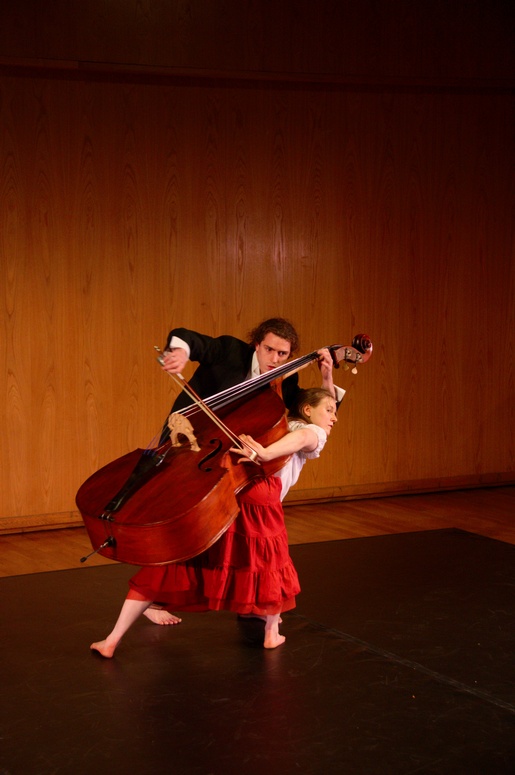 bassdance2.jpg bassdance2.jpg